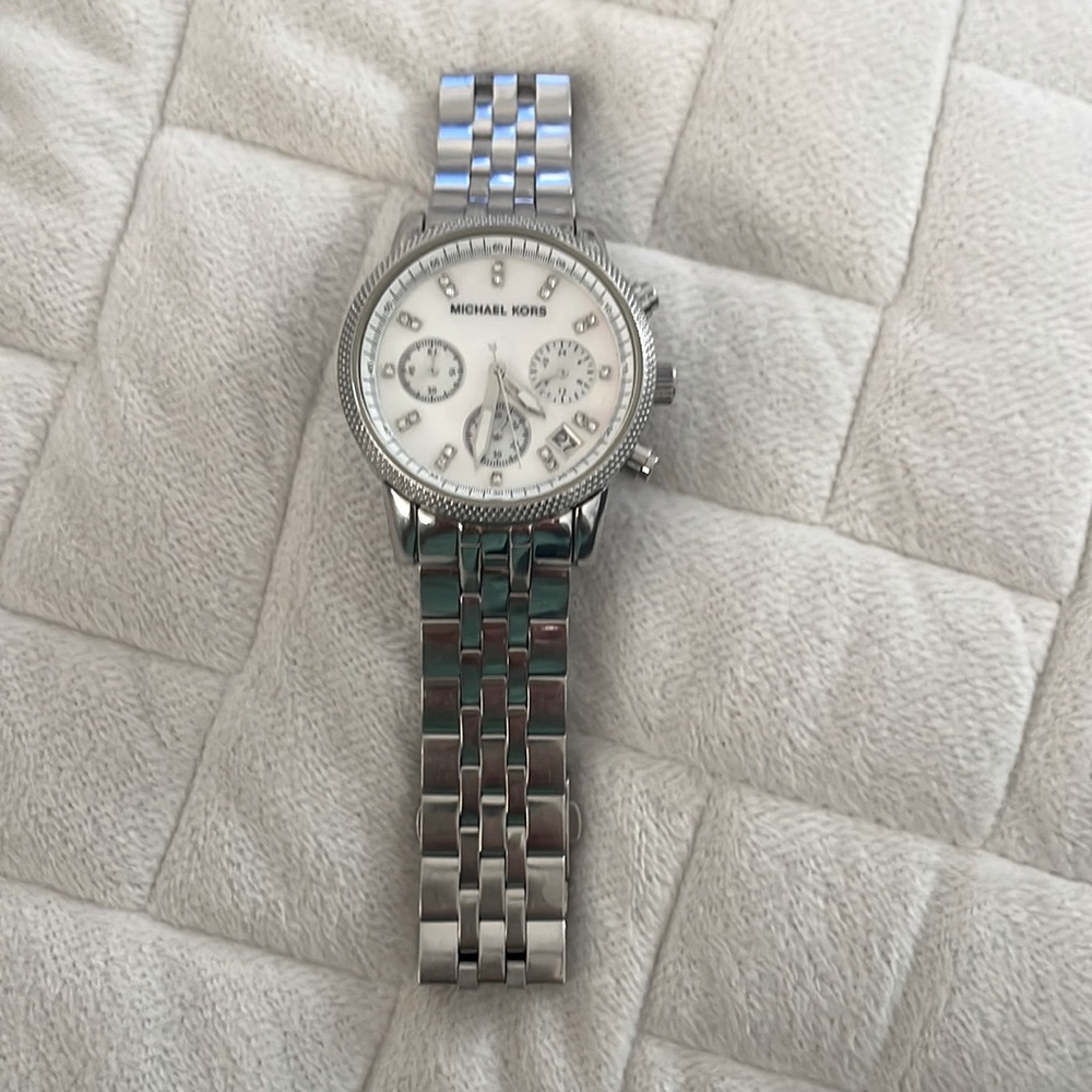 Michael Kors MK 5020 watch. New battery in 2023.